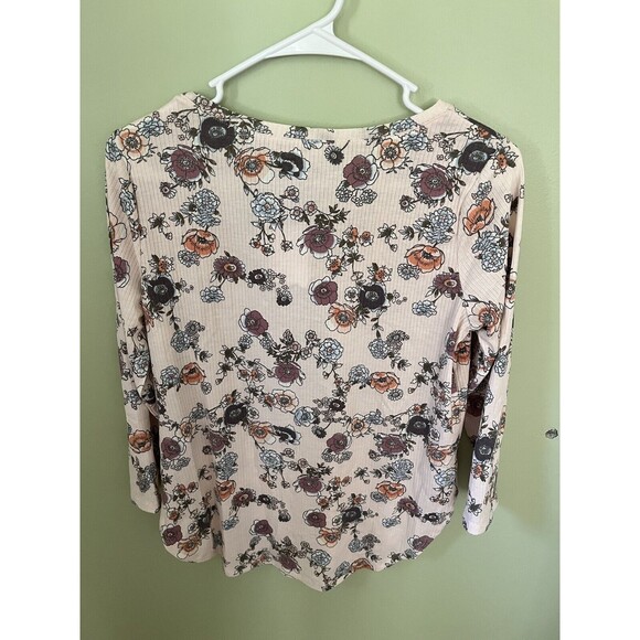 Cloud Chaser Women's Long Sleeve Top Pink Floral Pattern Size Medium - Picture 5 of 5